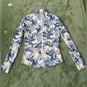Tommy Bahama Golf and Tennis Activewear Zip Up Blue and White Floral Jacket